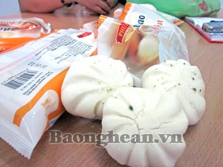 Siêu thị Big C Vinh: Bánh bao chưa hết hạn đã mốc