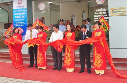 Ngân hàng TMCP Sài Gòn (SCB) Chi nhánh Nghệ An  khai trương trụ sở mới