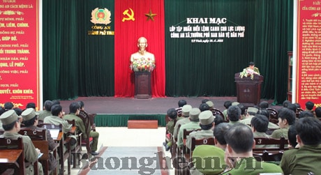 Công an TP. Vinh tập huấn về điều lệnh đội ngũ cho công an xã, bảo vệ dân phố