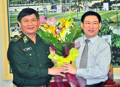 Đồng chí Hồ Đức Phớc làm việc với đoàn công tác Bộ Tư lệnh Bộ đội Biên phòng