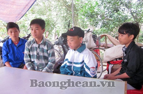 Đề nghị tặng Huy chương Tuổi trẻ dũng cảm cho em Nguyễn Văn Nam