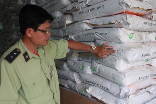 Phù phép gần 50 tấn phụ gia hết “đát”