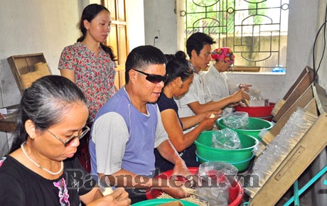 Người đứng mũi chịu sào