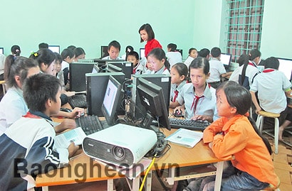 Nỗi lo trường đạt chuẩn… "rớt chuẩn"