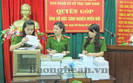 Trại tạm giam Công an Nghệ An: Quyên góp ủng hộ học sinh vùng cao