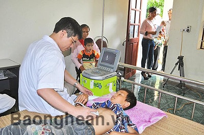 Hơn 200 trẻ được khám sàng lọc bệnh tim miễn phí