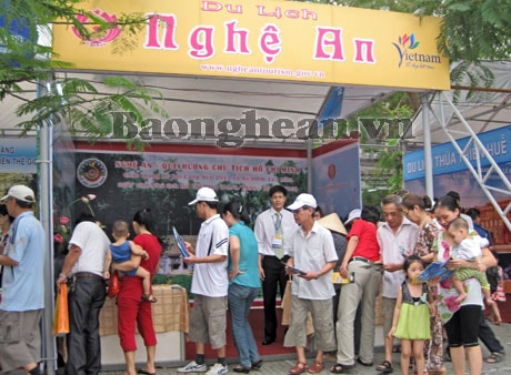 Nghệ An tham gia Hội chợ du lịch đồng bằng sông Hồng - Hải Phòng 2013