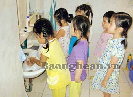 Đề phòng bệnh Tay – Chân – Miệng mùa nắng nóng