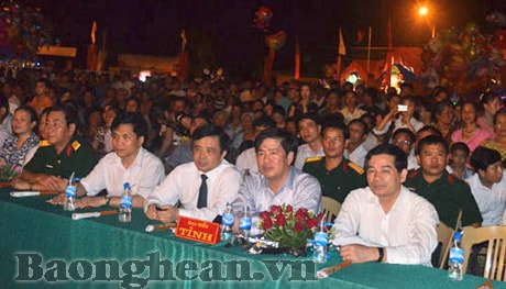 Khai mạc Lễ hội Làng sen 2013