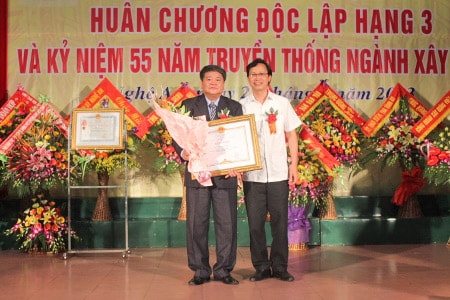 Ngành Xây dựng đón nhận Huân chương Độc lập hạng Ba và kỷ niệm 55 năm ngày truyền thống