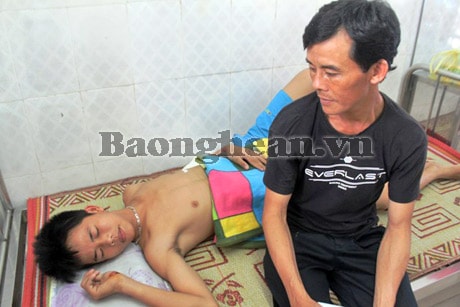 Sở GD&ĐT, Ban ATGT tỉnh thăm hỏi nhóm học sinh bị TNGT