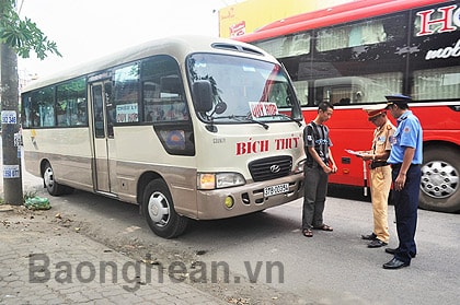 Thực hiện nghiêm việc cấm lưu hành xe ô tô hết niên hạn sử dụng