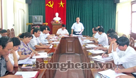 Bàn công tác kiện toàn tổ chức bộ máy, cán bộ Thị xã Hoàng Mai