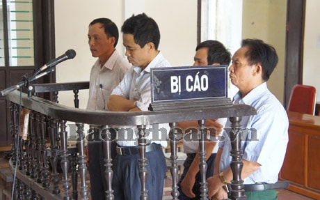 Các “quan” xã Thanh An- Thanh Chương hầu tòa