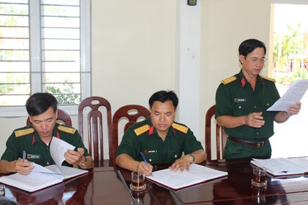 Tăng cường công tác giáo dục chính trị, quản lý quân nhân