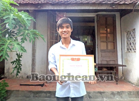 Ngô Văn Giáp - học sinh nghèo vượt khó học giỏi