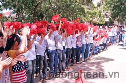 HS Trường THPT Phan Đăng Lưu (Yên Thành) tham gia cuộc thi Đường lên đỉnh Olympia