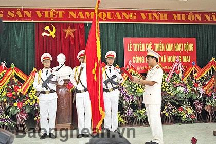 Lễ tuyên thệ triển khai hoạt động Công an Thị xã Hoàng Mai