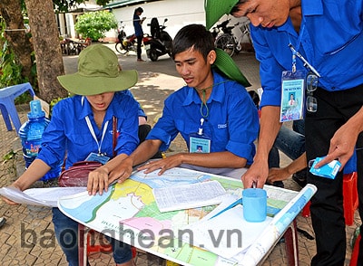 Đội Tình nguyện Khát vọng xanh hỗ trợ 200 suất cơm miễn phí