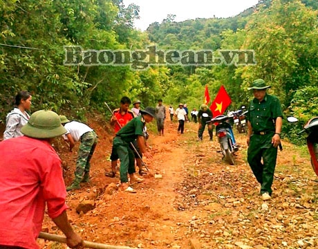 Đồn Biên phòng Keng Đu (Kỳ Sơn): Sôi nổi các hoạt động tình nguyện hè