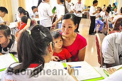 Phẫu thuật miễn phí cho các cháu sứt môi, hở vòm