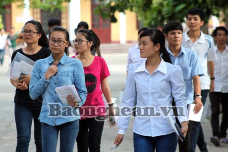 1 thí sinh bị đình chỉ vì sử dụng tài liệu