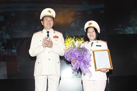 Bộ Công an trao quyết định thăng cấp bậc hàm cấp Tướng đợt I năm 2013