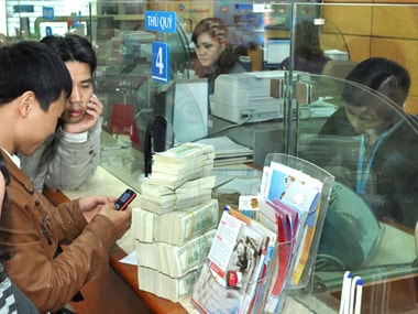 Cắt cơn sốt tỷ giá