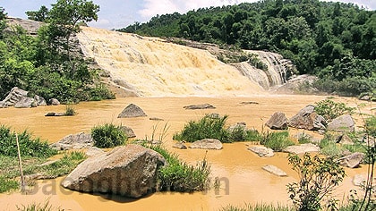 Chạnh lòng với thác Sao Va