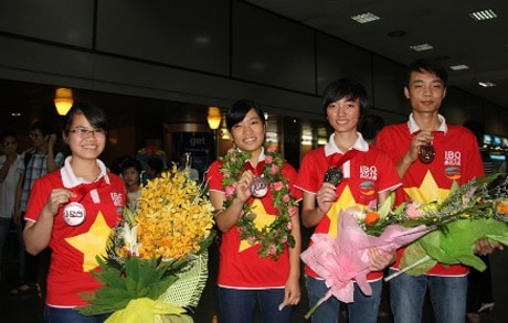Đoàn Việt Nam dự thi Olympic Sinh học quốc tế đều giành huy chương
