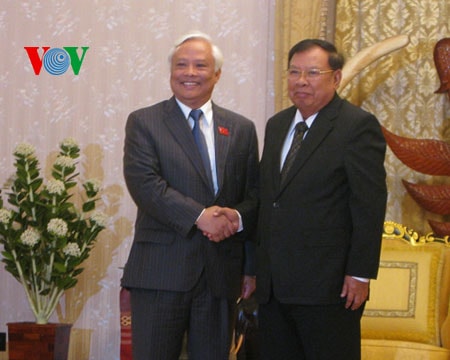 Củng cố và nâng cao mối quan hệ đặc biệt Việt Nam - Lào
