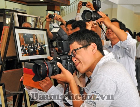 Hội thảo “Thực trạng và giải pháp nâng cao chất lượng ảnh báo chí”