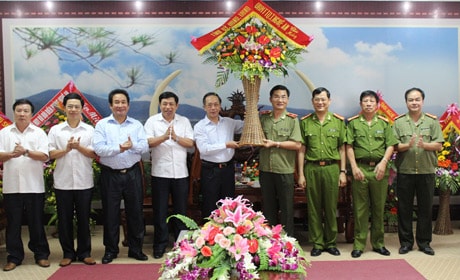 Lãnh đạo tỉnh chúc mừng Công an Nghệ An nhân 68 năm Ngày truyền thống của Ngành