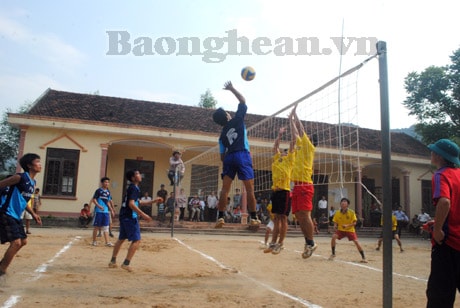 Xã Thạch Ngàn khai mạc đại hội TDTT