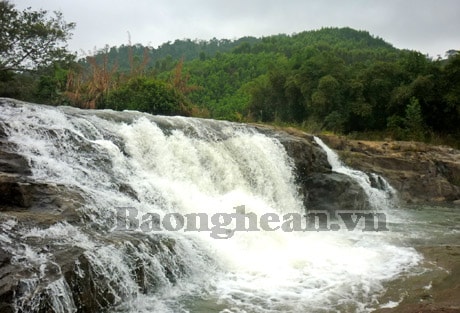 Một nữ sinh chết đuối tại thác Sao Va