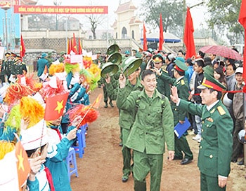 Tuyển chọn và gọi công dân nhập ngũ đợt 2 năm 2013