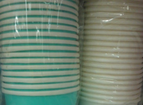 Trúng độc vì dùng cốc giấy tiện lợi