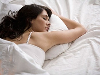 Những thói quen tai hại của chị em trước khi đi ngủ