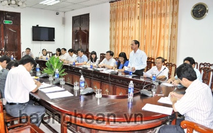 HĐND tỉnh làm việc với UBND tỉnh về giám sát văn bản QPPL