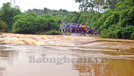 Tập trung công tác cứu hộ, bảo vệ an toàn các công trình dân sinh, sản xuất