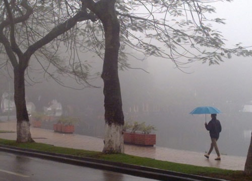 Đêm mai gió mùa đông bắc về, miền Bắc giảm 10 độ, chuyển lạnh