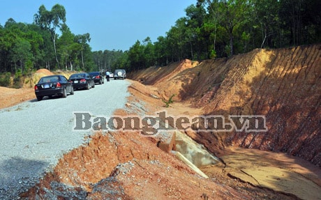 Hạ tầng kỹ thuật KKT và KCN chưa đồng bộ-Rào cản thu hút đầu tư