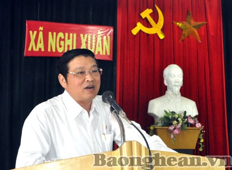 Đại biểu Quốc hội tiếp xúc cử tri tại xã Nghi Xuân, Nghi Lộc