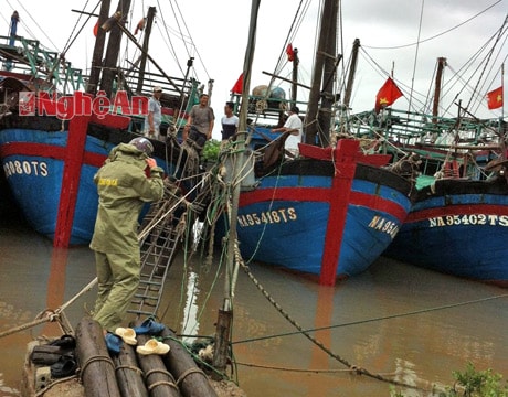 Luồng lạch bồi lắng, tàu cá gặp khó