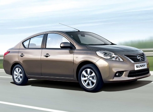 Nissan Sunny đột ngột giảm giá