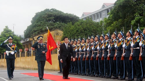 Quân chủng Phòng không-Không quân đón nhận Huân chương Sao vàng