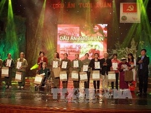 Tổ chức đêm giao lưu nghệ thuật "Dấu ấn tuổi Xuân"