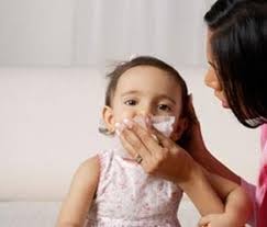 Làm gì khi trẻ bị viêm mũi?