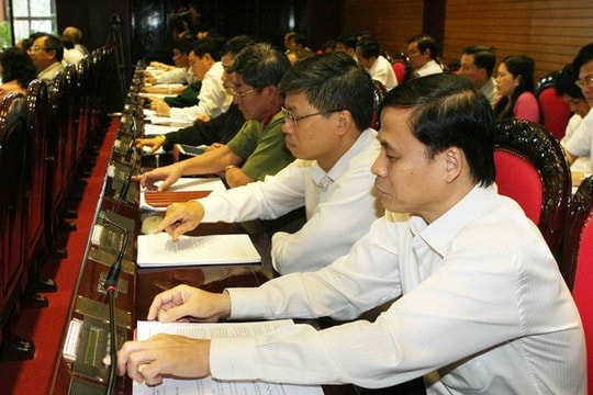 Thông qua Nghị quyết dự toán ngân sách Nhà nước 2014