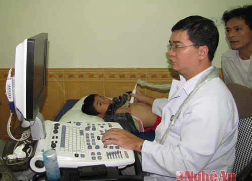 Khám sàng lọc tim miễn phí cho trẻ em Nghệ An